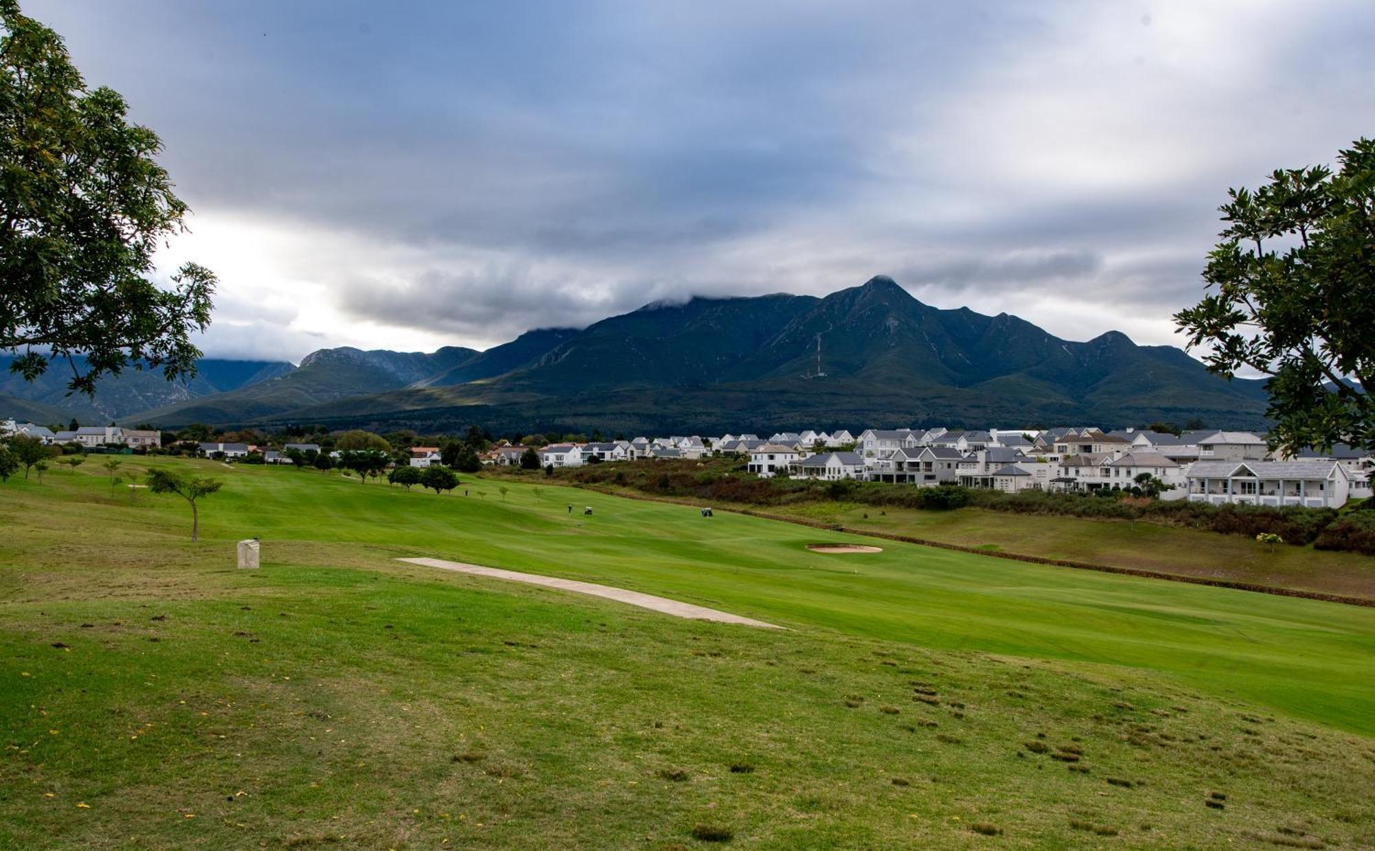 Apartment The Peaks - Kingswood Golf Estate *