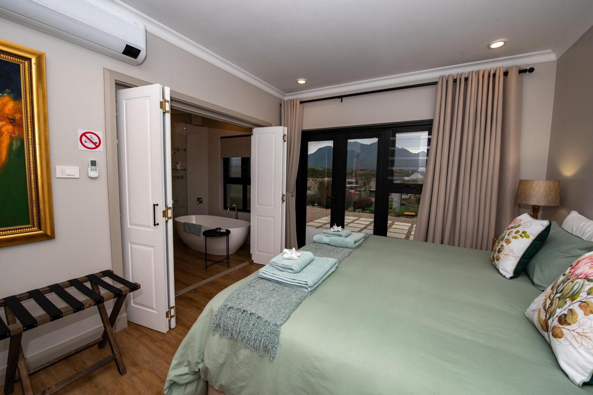 The Peaks - Kingswood Golf Estate Apartment George
